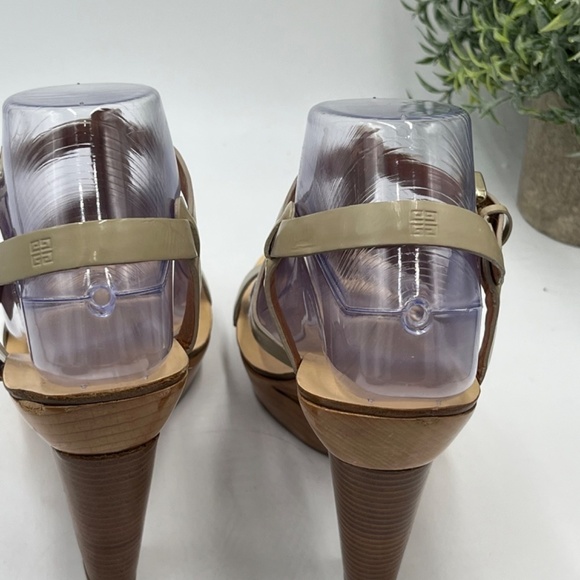 GIVENCHY Tan Wood Platform Patent Leather T-Strap Cone Heel Sandals‎ Sz 38/7.5 - Picture 6 of 15